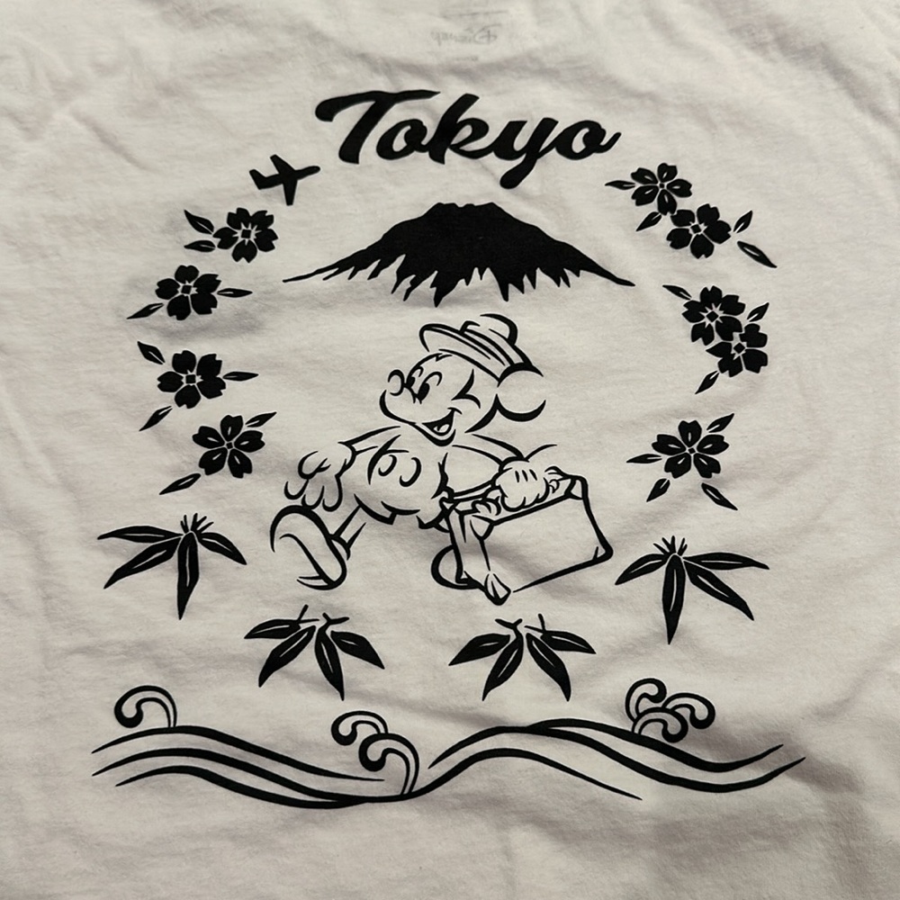 UNIQLOxDisney D23 Expo 2017 Destination Shirt - Tokyo - Picture 2 of 5
